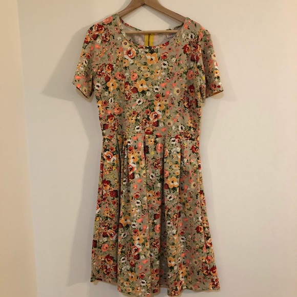 Lula Roe Dress - Picture 1 of 2
